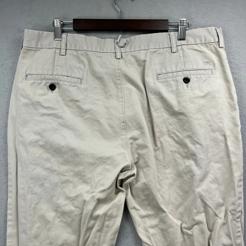 Haggar Straight Fit Chinos Mens 38x30 Khaki Tan Cotton Twill Casual Work Khakis